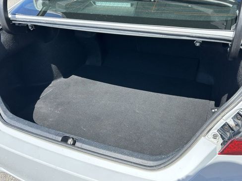 Used 2023 Toyota Camry SE image 12