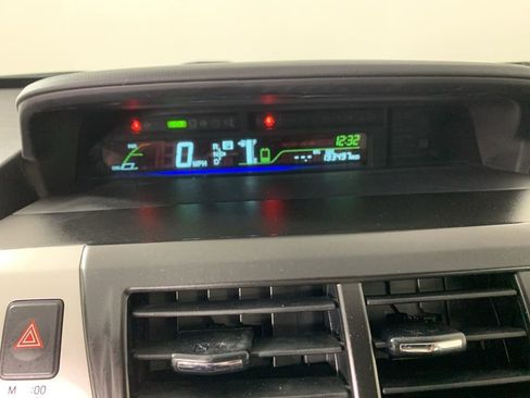 Used 2013 Toyota Prius V Three image 21