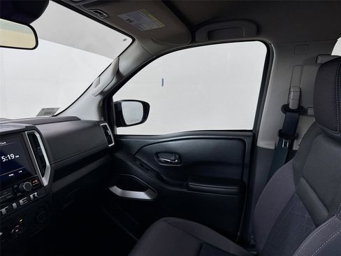Used 2025 Nissan Frontier SV w/ SV Convenience Package image 20