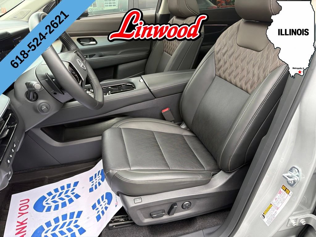 Used 2025 Nissan Murano Platinum w/ Cargo Package AWD/4WD image 21