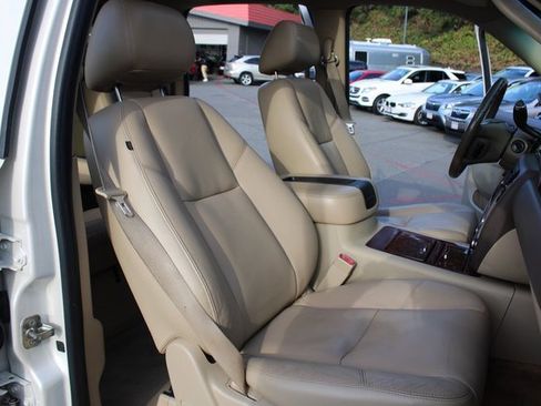 Used 2011 Chevrolet Suburban LTZ image 26