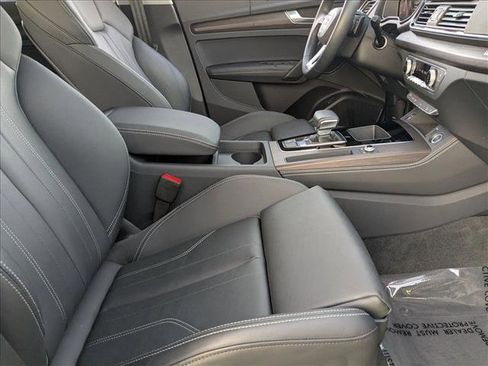 Certified 2025 Audi Q5 2.0T Premium Plus image 20