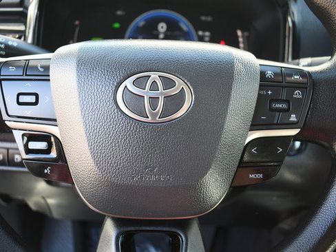 Certified 2025 Toyota Camry LE image 30