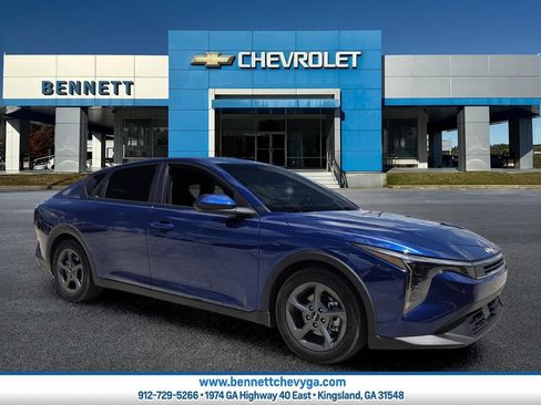 Used 2025 Kia K4 FWD image 1