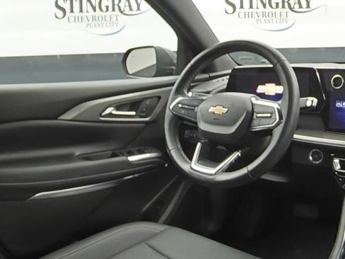 Used 2026 Chevrolet Traverse LT FWD image 16
