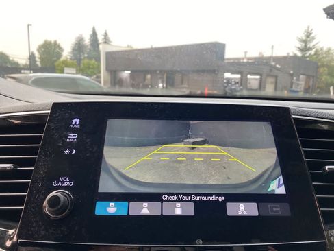 Used 2019 Honda Pilot Touring image 27