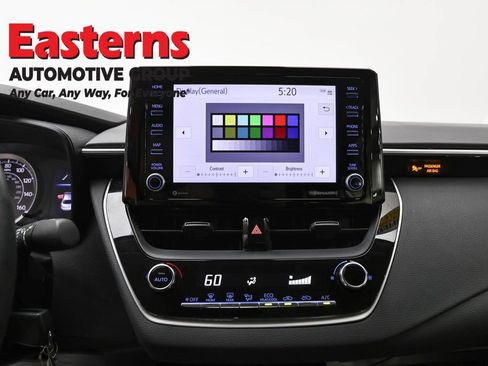 Used 2022 Toyota Corolla LE FWD image 11