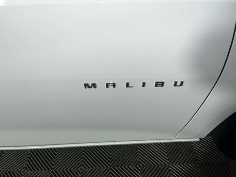 Used 2022 Chevrolet Malibu LT image 11