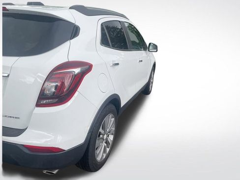 Used 2020 Buick Encore Preferred FWD image 4