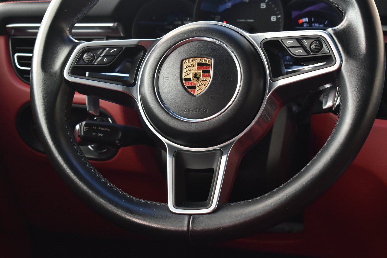 Used 2020 Porsche Macan AWD/4WD image 20