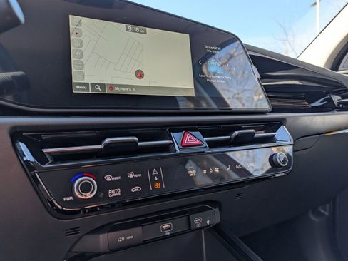 New 2026 Kia Niro EX FWD image 3