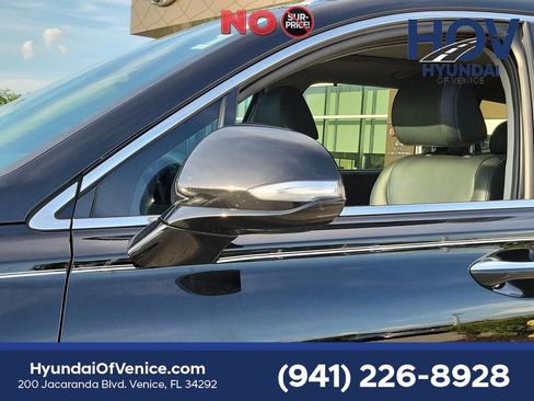 Used 2022 Hyundai Santa Fe SEL w/ Convenience + Premium Package FWD image 9