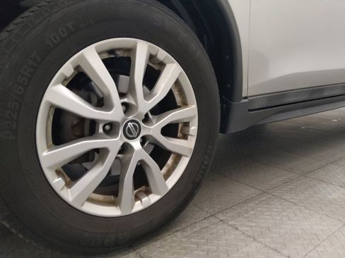 Used 2018 Nissan Rogue SV AWD/4WD image 31