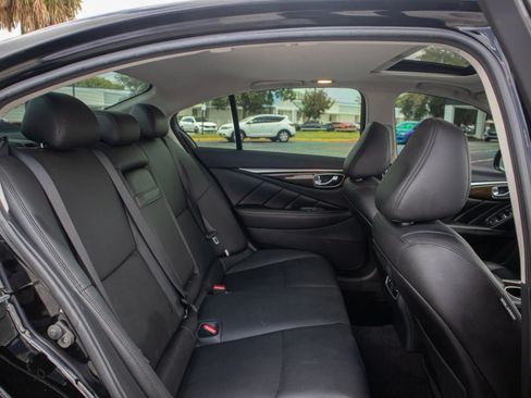 Used 2019 INFINITI Q50 Luxe RWD image 17