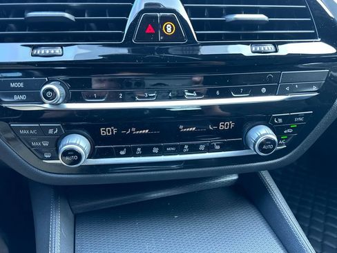 Used 2022 BMW 530i w/ M Sport Package RWD image 20