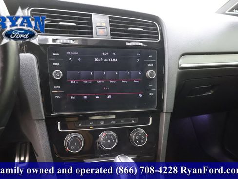 Used 2019 Volkswagen GTI SE image 22