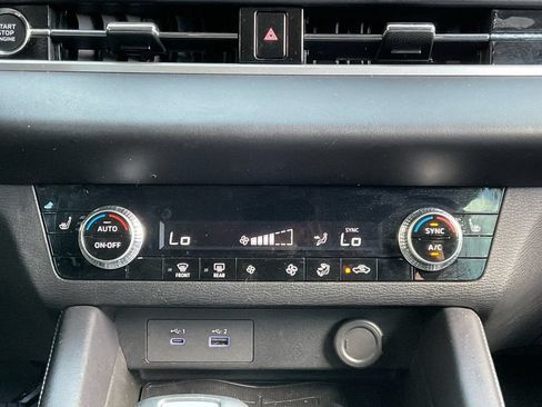 Used 2023 Mitsubishi Outlander SE FWD image 24