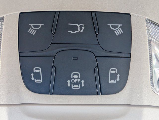 Used 2024 Chrysler Pacifica Touring-L FWD image 29