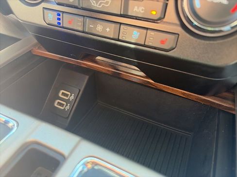 Used 2019 Ford F150 Lariat AWD/4WD image 18