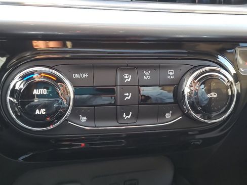 New 2026 Chevrolet Trax LT w/ Sunroof Package image 20