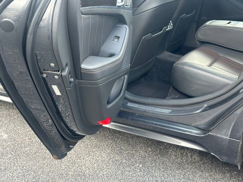 Used 2018 Genesis G80 3.3T Sport image 12