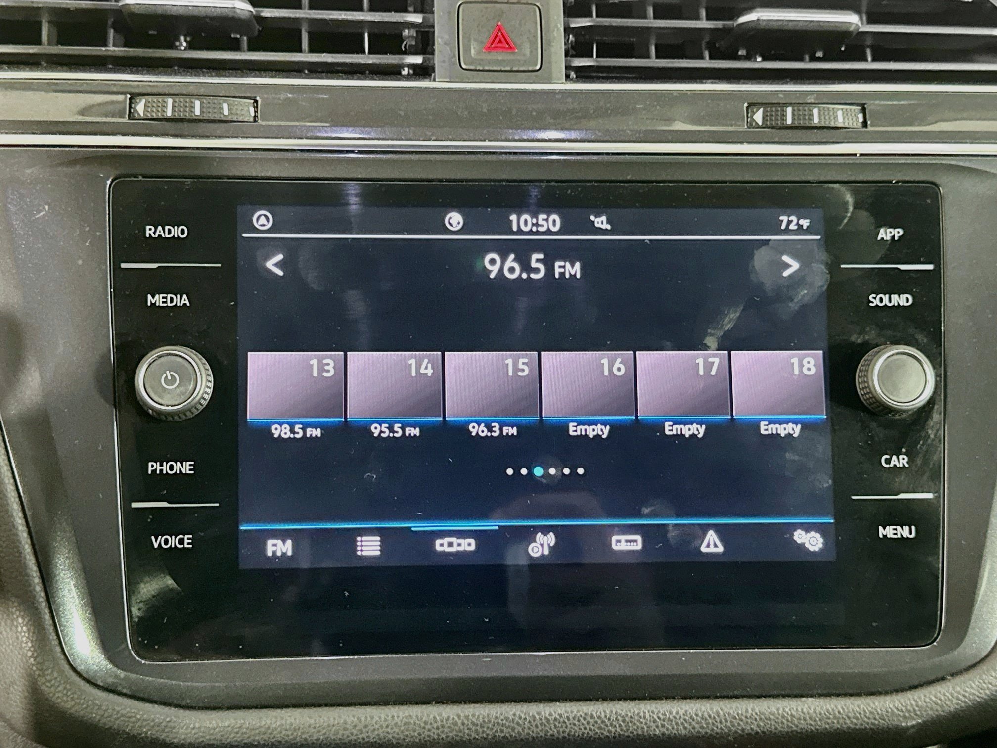 Used 2023 Volkswagen Tiguan SE FWD image 21