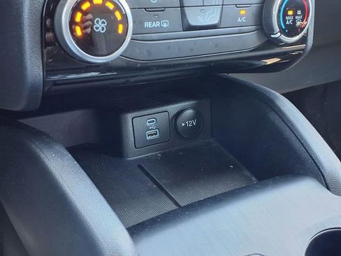 Used 2022 Ford Escape SE AWD/4WD image 14