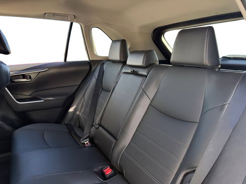 Used 2023 Toyota RAV4 XLE Premium image 13