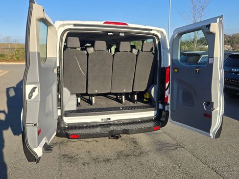 Used 2019 Ford Transit 350 XLT image 14