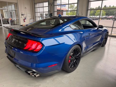 Used 2022 Ford Mustang Shelby GT500 w/ Technology Package RWD image 5