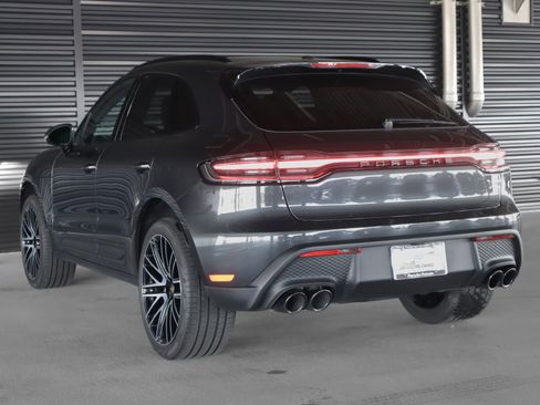 Certified 2026 Porsche Macan AWD/4WD image 3