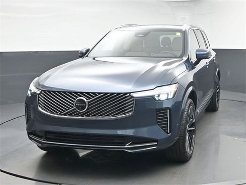 New 2026 Volvo XC90 B6 Plus w/ Protection Package Premier image 3