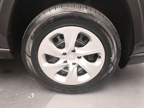 Used 2024 Toyota RAV4 LE image 22