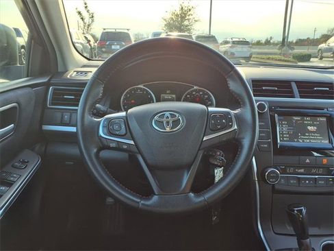 Used 2015 Toyota Camry XSE image 11