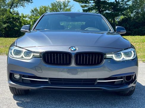 Used 2018 BMW 330i xDrive Sedan w/ Convenience Package AWD/4WD image 2