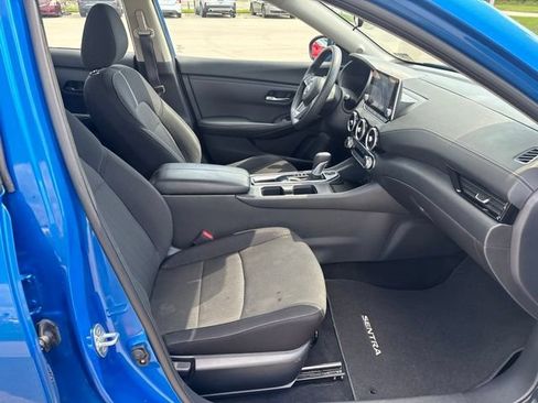 Used 2025 Nissan Sentra SV FWD image 19