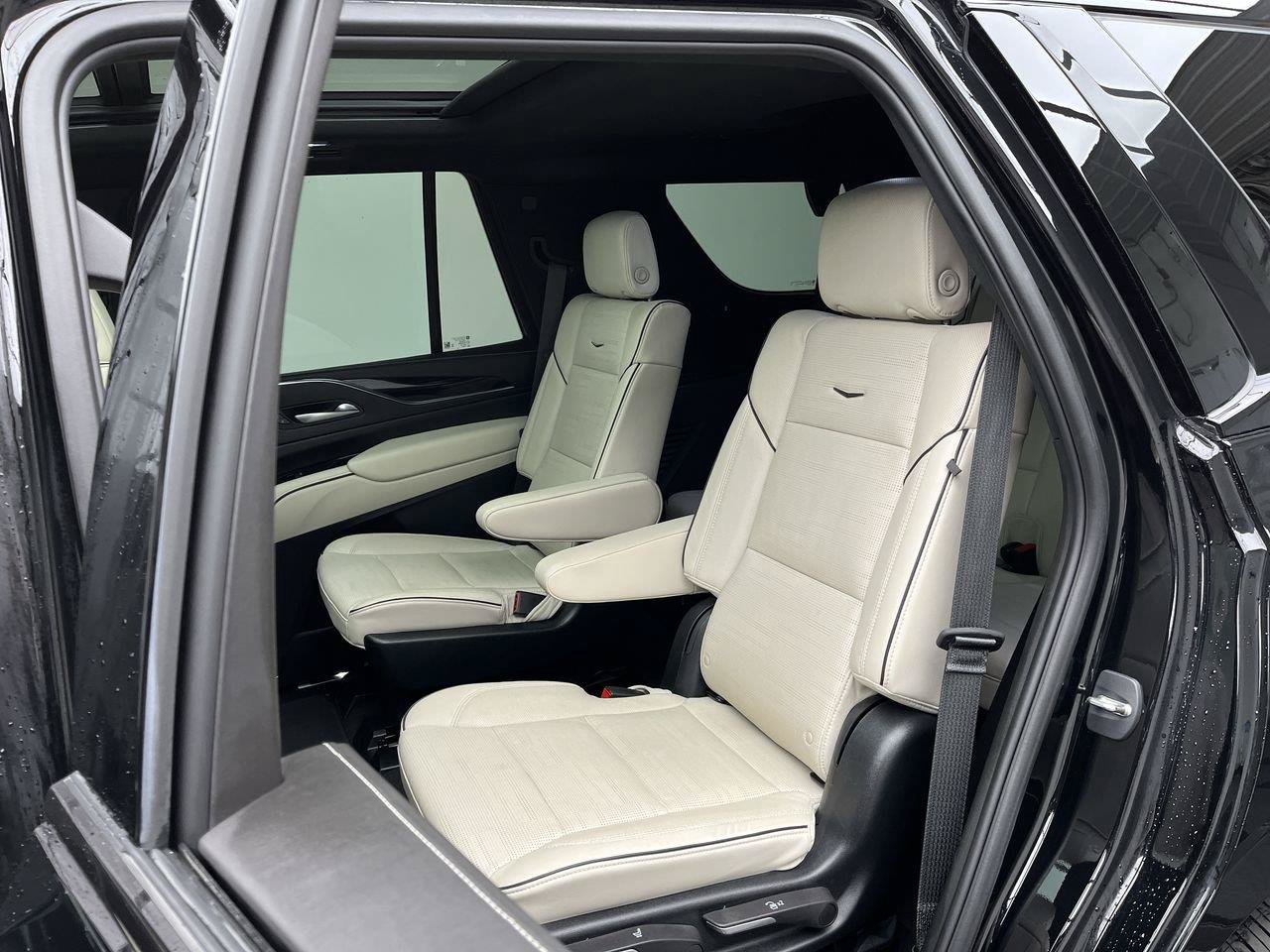 Certified 2023 Cadillac Escalade Sport w/ LPO, ONYX Package AWD/4WD image 13