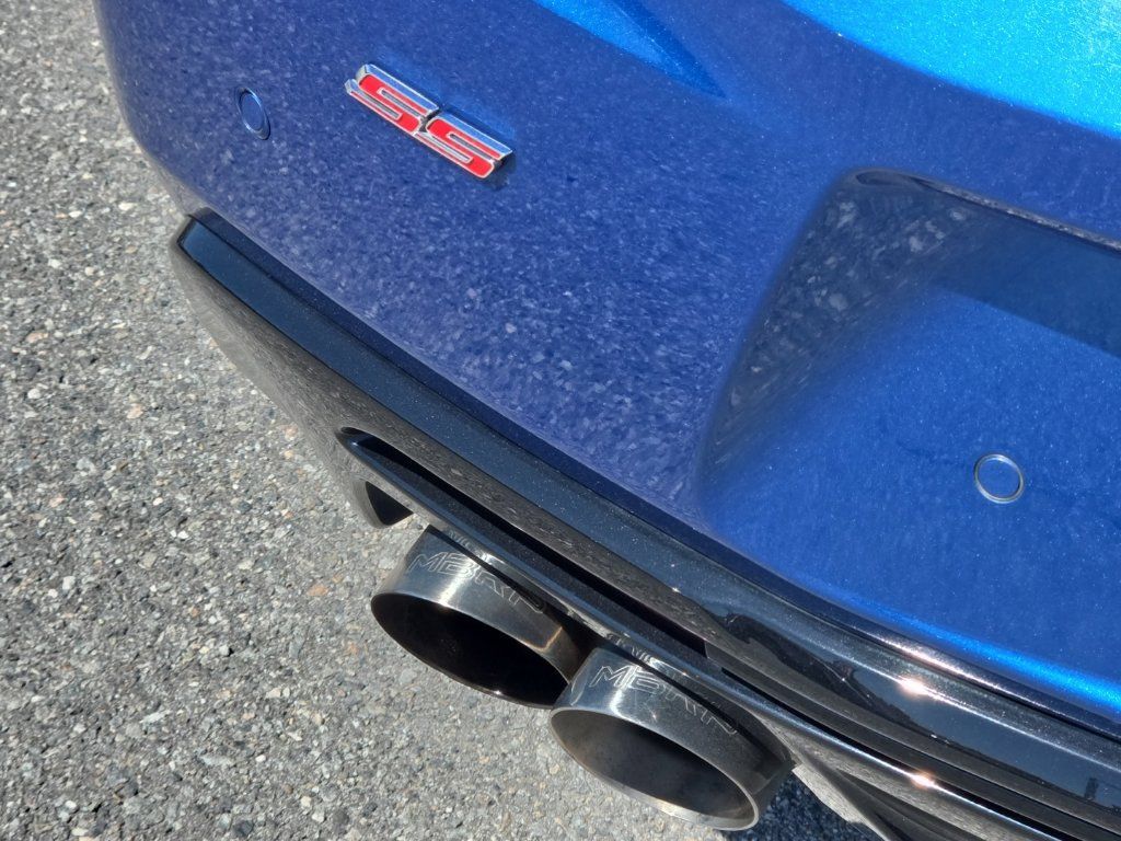 Used 2016 Chevrolet Camaro SS RWD image 10