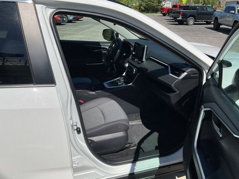 Used 2023 Toyota RAV4 XLE AWD/4WD image 26