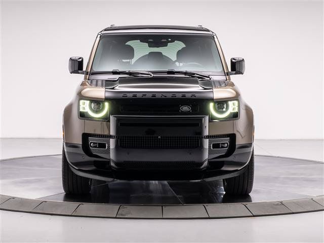 Used 2025 Land Rover Defender 110 X AWD/4WD image 8