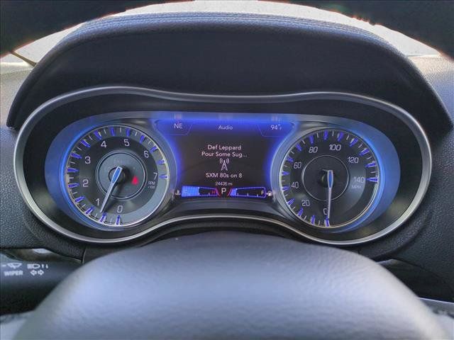Used 2023 Chrysler 300 Touring w/ Sport Appearance Package RWD image 11