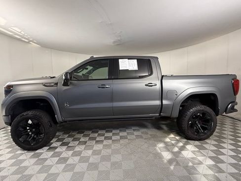Used 2024 GMC Sierra 1500 AT4 w/ Technology Package AWD/4WD image 2