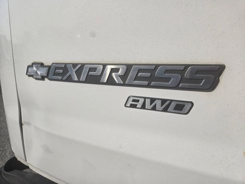 Used 2006 Chevrolet Express 1500 LS AWD/4WD image 9