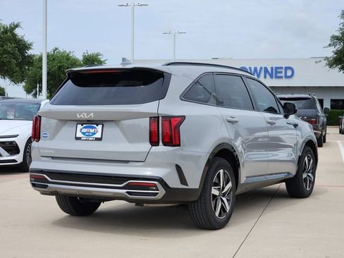Used 2023 Kia Sorento EX FWD image 3