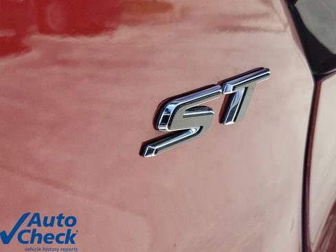 Used 2023 Buick Encore GX Select w/ Sport Touring Package FWD image 9