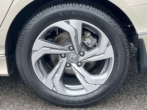 Used 2018 Honda Accord EX-L image 11