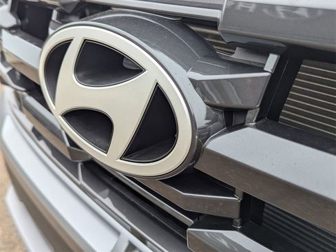 New 2026 Hyundai Tucson SE image 21