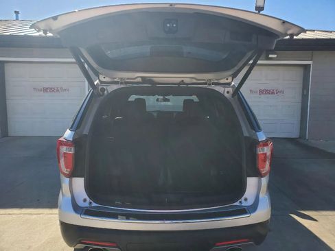 Used 2019 Ford Explorer Limited w/ Class III Trailer Tow Package image 20