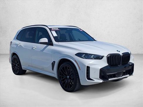 Used 2024 BMW X5 sDrive40i w/ M Sport Package RWD image 3
