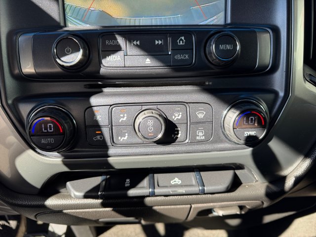 Used 2018 Chevrolet Silverado 1500 LT w/ All Star Edition AWD/4WD image 17